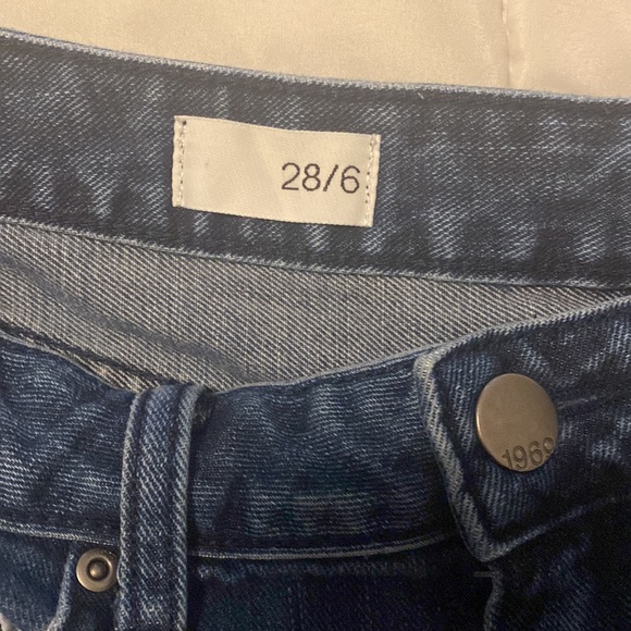 GAP jean shorts - Picture 3 of 5